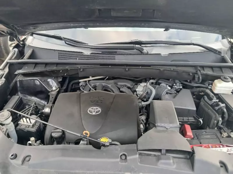 Toyota Highlander   - 2017