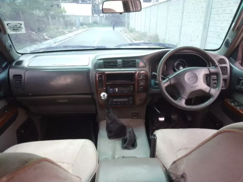 Nissan Patrol   - 2000