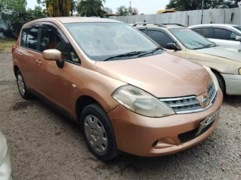 Nissan Tiida   - 2008