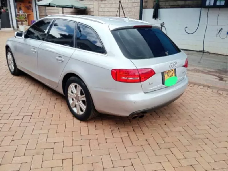 Audi A4   - 2012