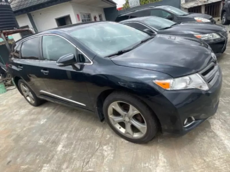 Toyota Venza   - 2013