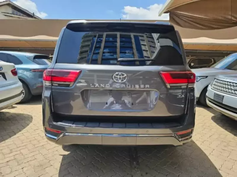 Toyota Landcruiser 300   - 2022