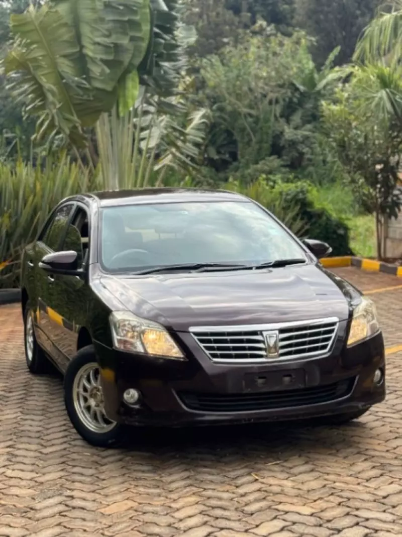 Toyota Premio    - 2015