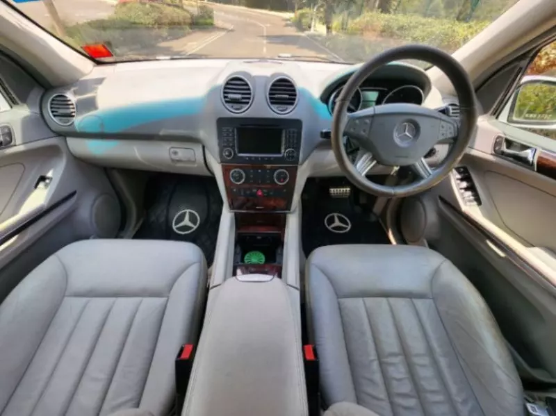 Mercedes-Benz ML 320   - 2005