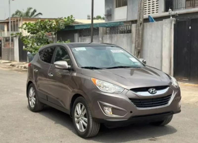 Hyundai Tucson   - 2012