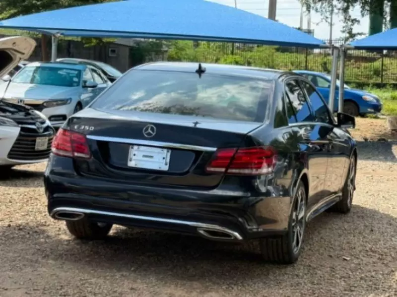 Mercedes-Benz E 350 - 2014