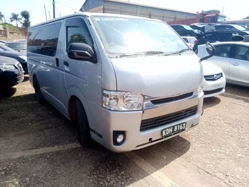 Toyota Hiace   - 2013
