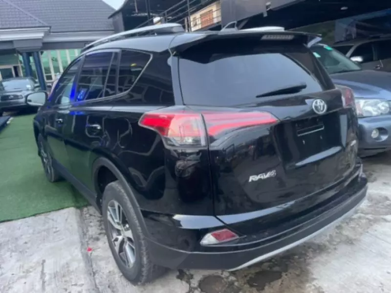 Toyota Rav4   - 2018