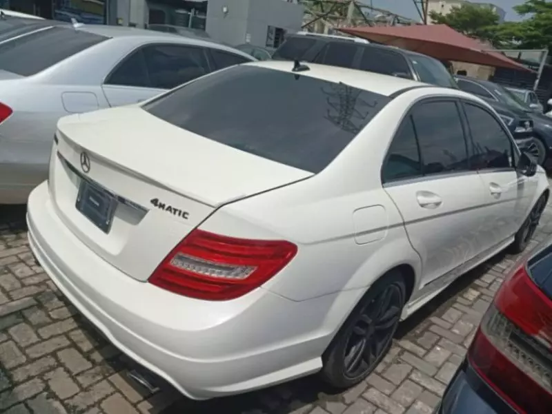 Mercedes-Benz C 300   - 2014