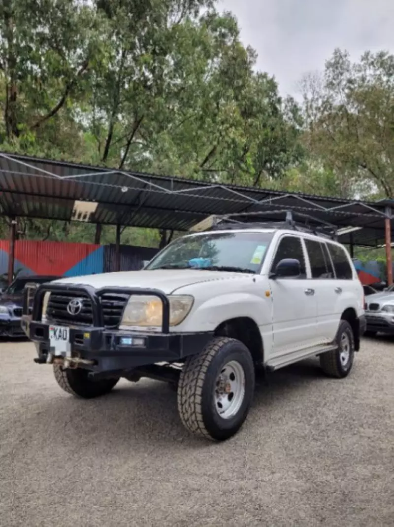 Toyota Landcruiser   - 2005