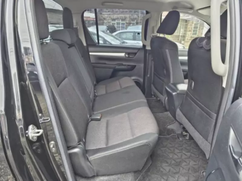 Toyota Hilux    - 2018