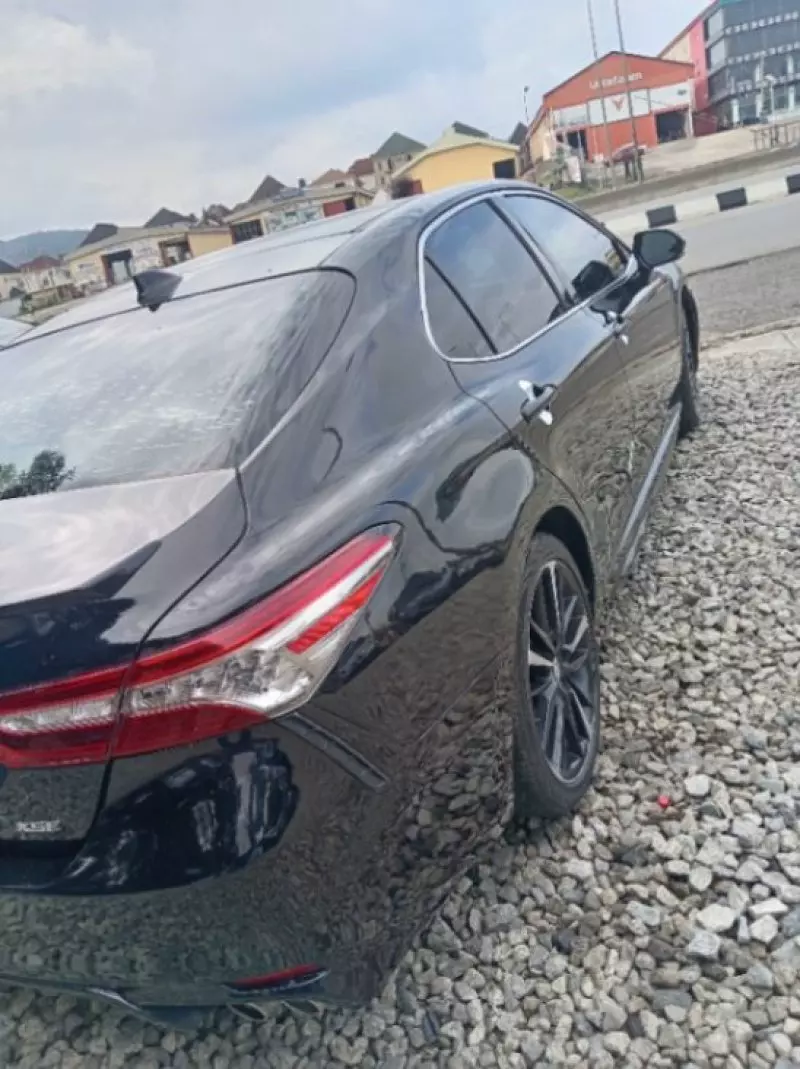 Toyota Camry   - 2019