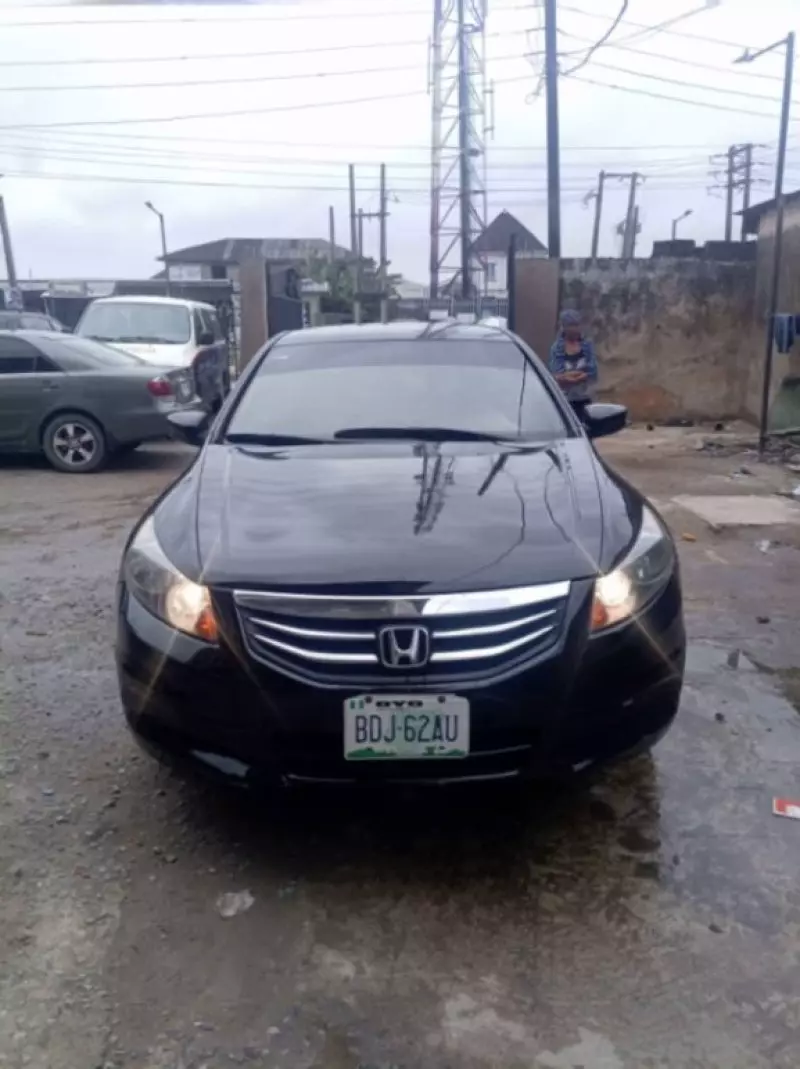 Honda Accord   - 2012
