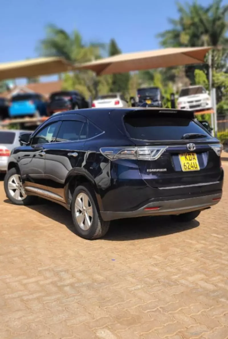 Toyota Harrier   - 2014