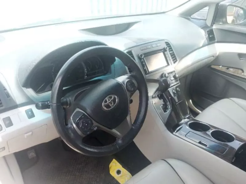 Toyota Venza   - 2013