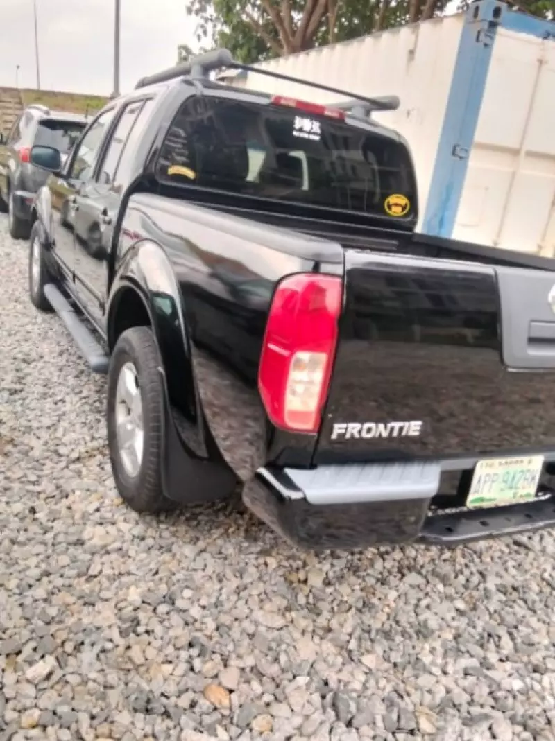 Nissan Frontier   - 2006
