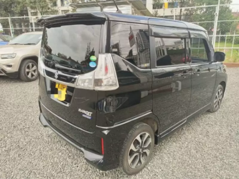 SUZUKI  solio bandit hybrid   - 2016
