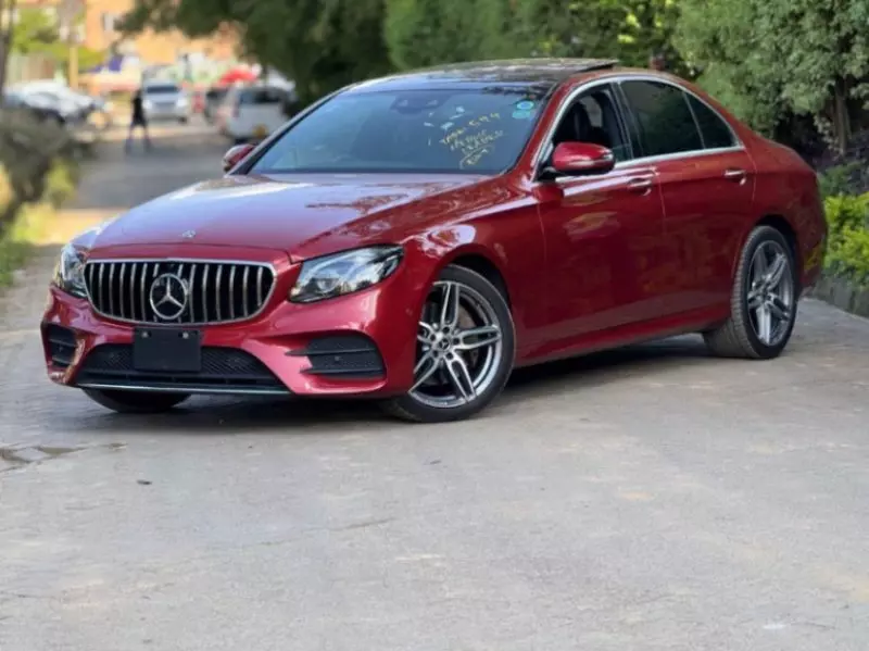 Mercedes-Benz E 220   - 2018