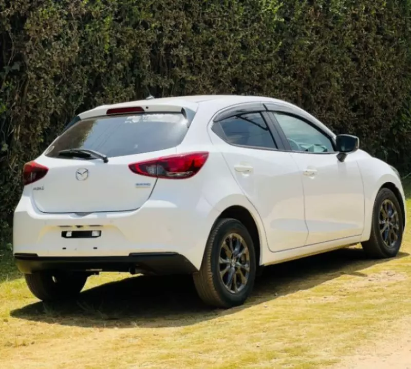 Mazda 2   - 2020