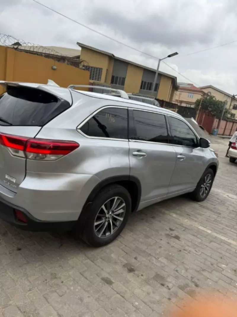 Toyota Highlander - 2017