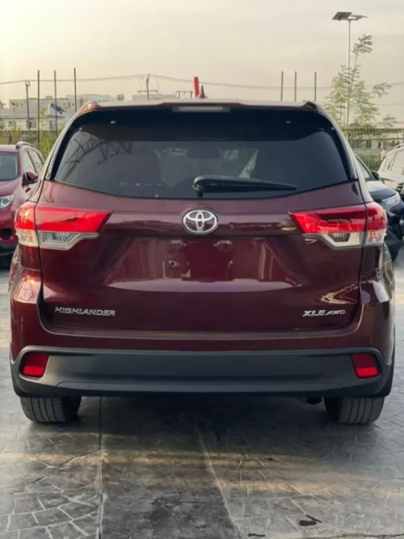 Toyota Highlander - 2015