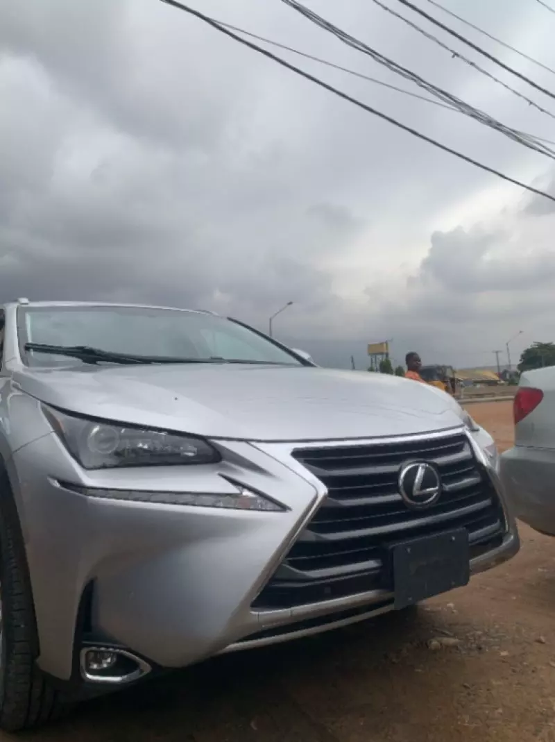 Lexus NX 200T   - 2017