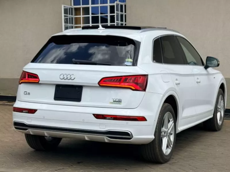 Audi Q5   - 2018