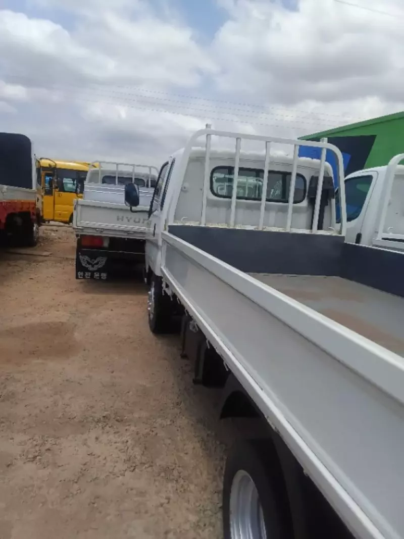 Hyundai Mighty   - 2004