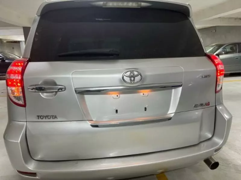 Toyota RAV 4   - 2011