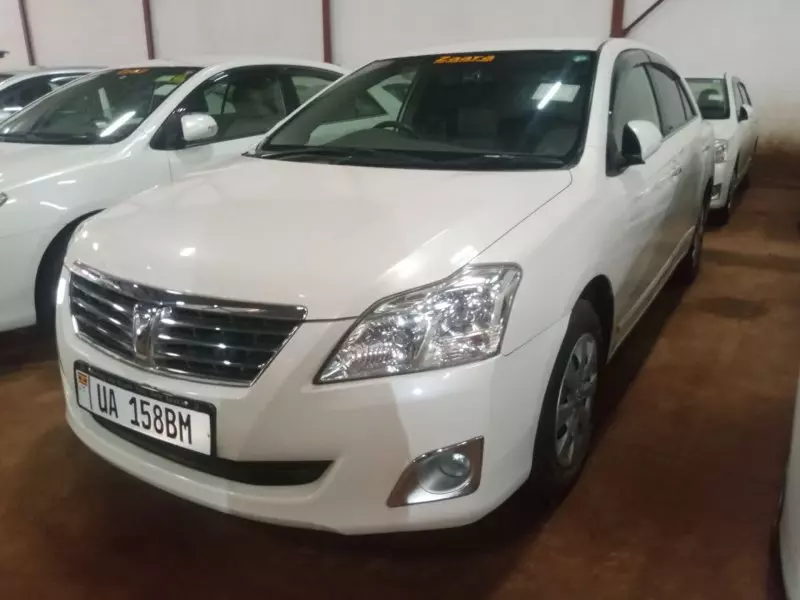 Toyota Premio    - 2010