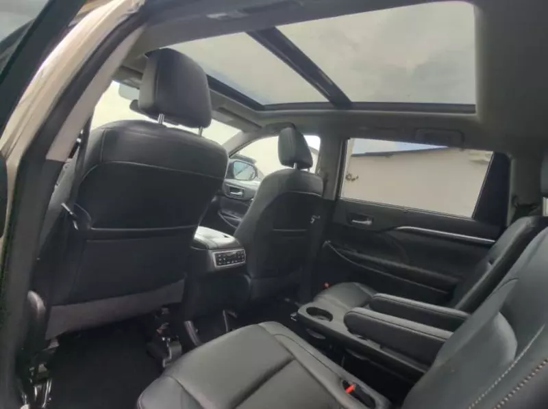 Toyota Highlander   - 2015