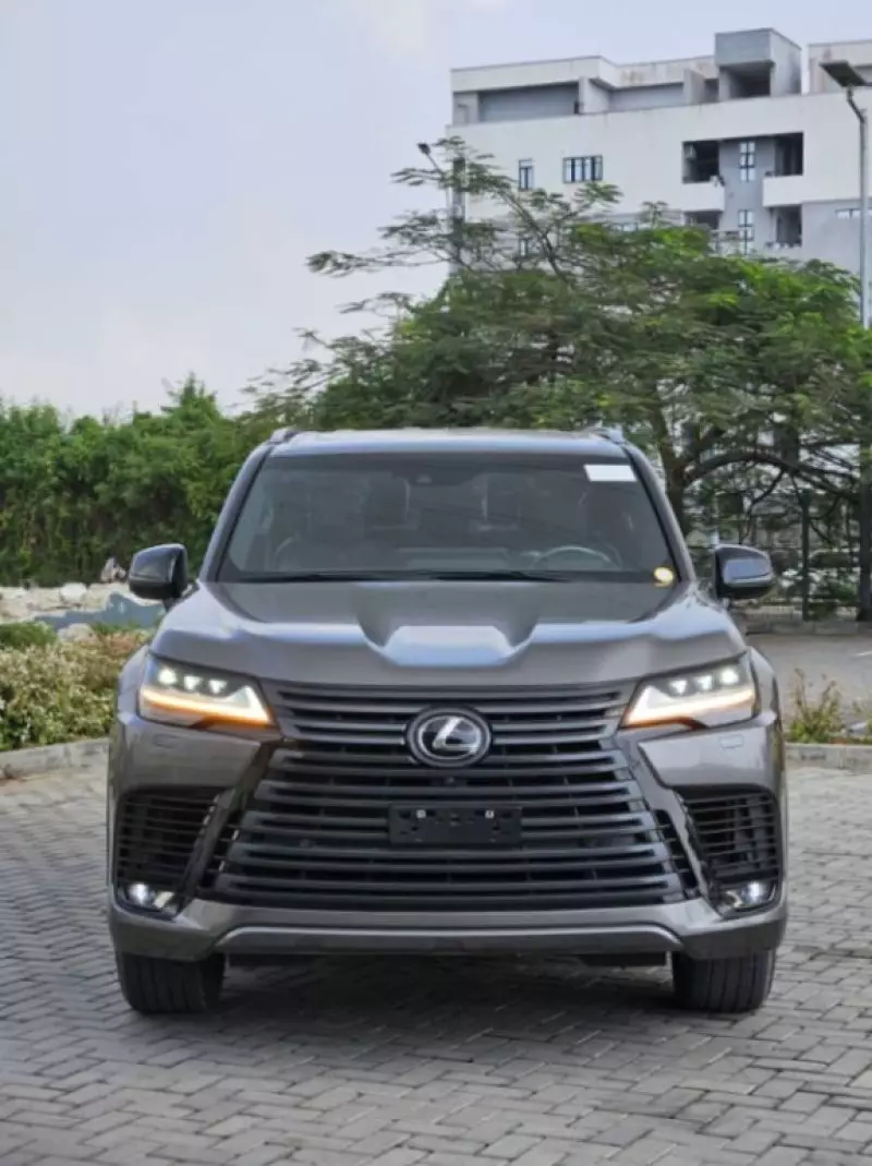 Lexus LX