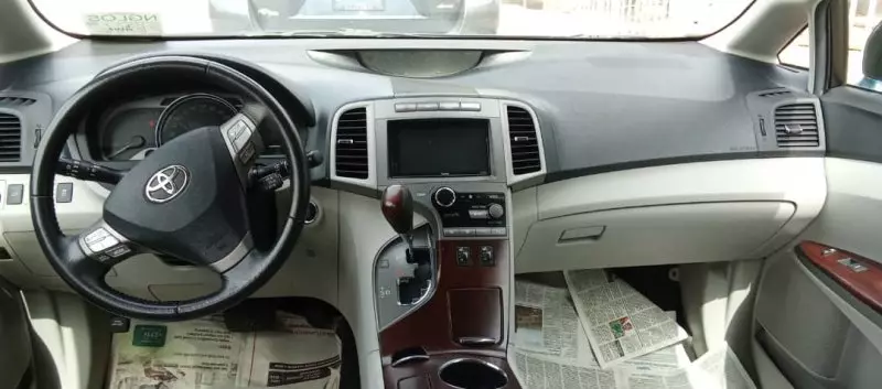 Toyota Venza   - 2012