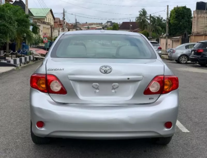 Toyota Corolla   -
