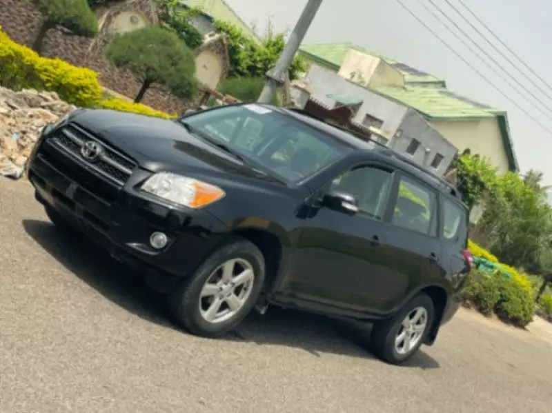 Toyota RAV4   - 2011