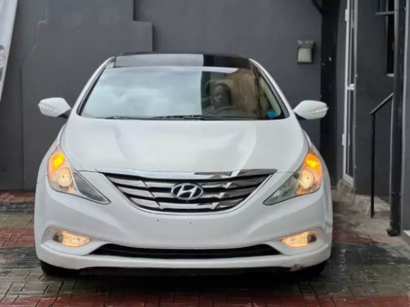 Hyundai Sonata   - 2014