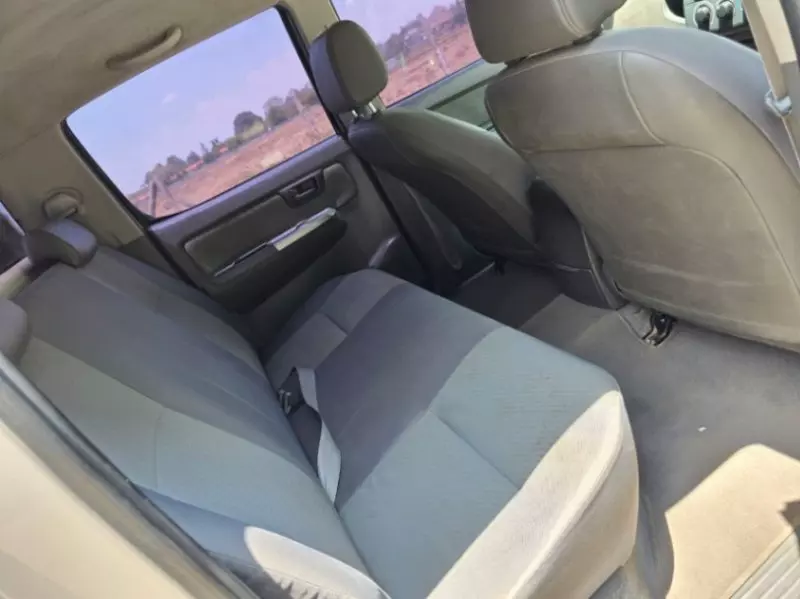 Toyota Hilux   - 2012