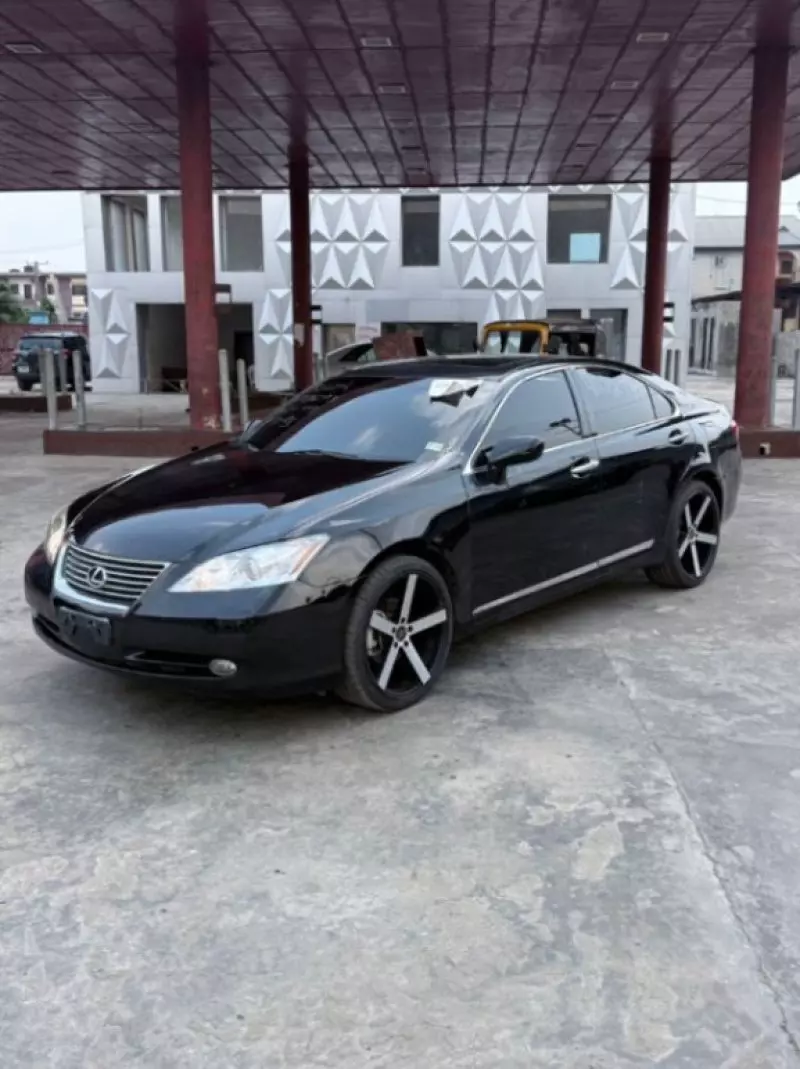 Lexus ES
