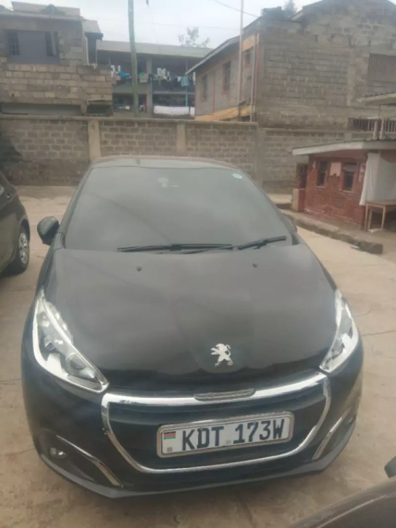 Peugeot 208   - 2018