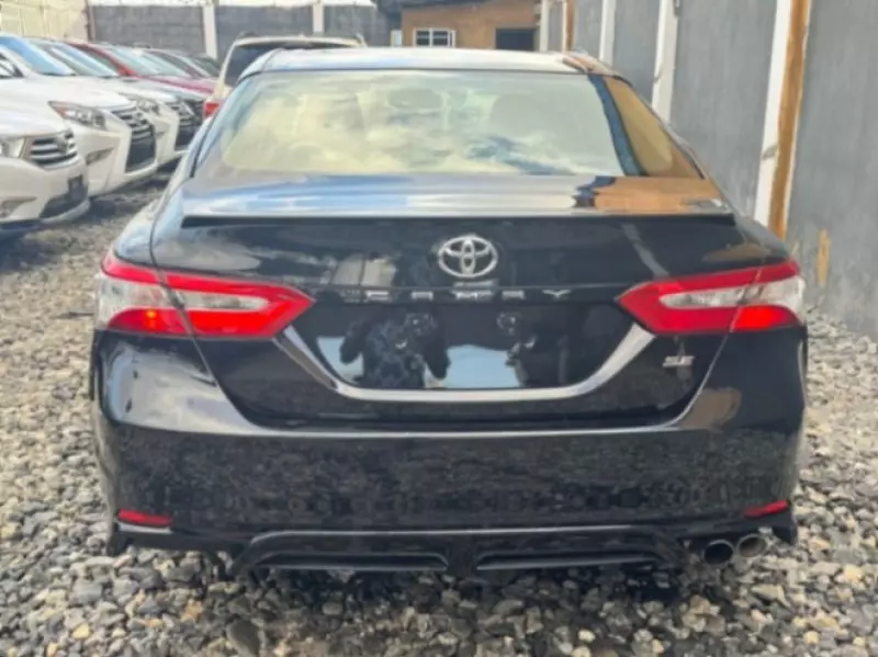 Toyota camry   - 2018