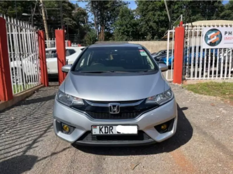 Honda Fit Hybrid    - 2017