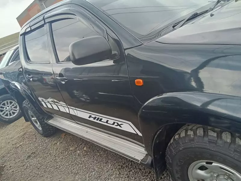 Toyota Hilux vigo    - 2013