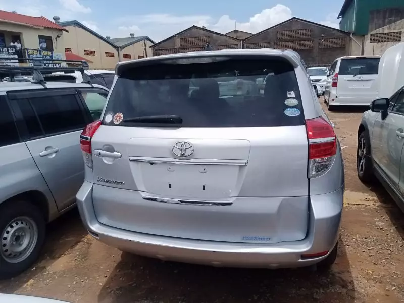 Toyota Vanguard    - 2012