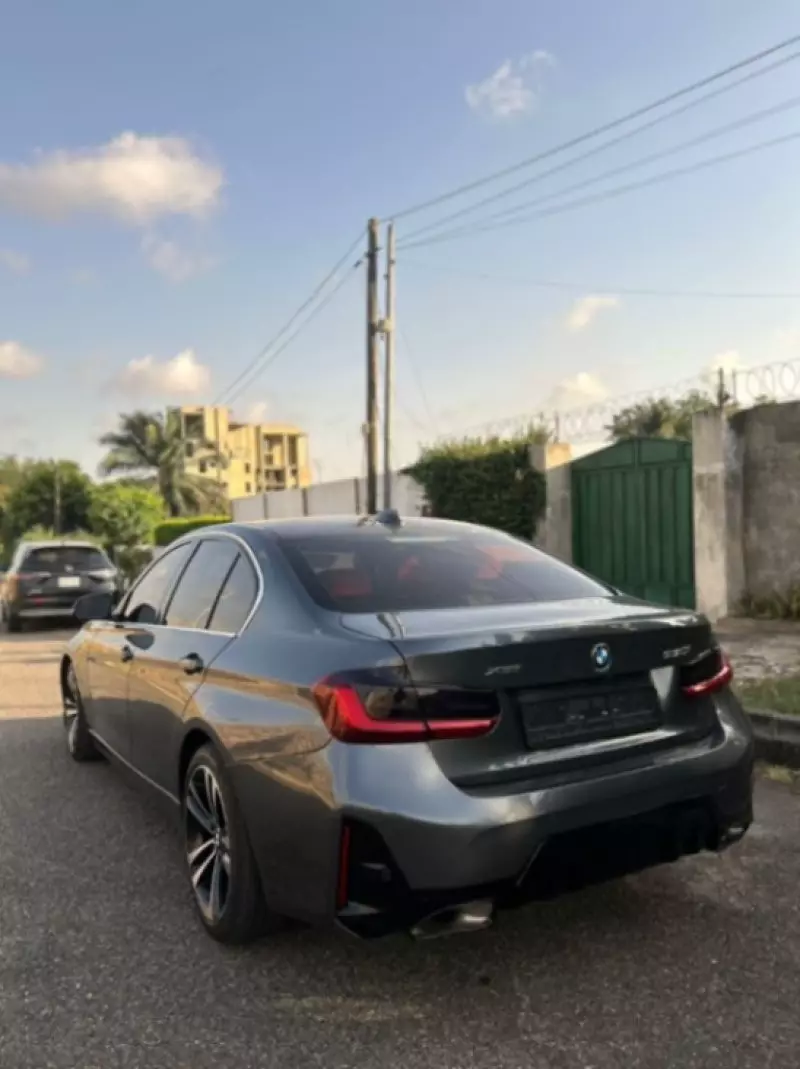 BMW 330   - 2018
