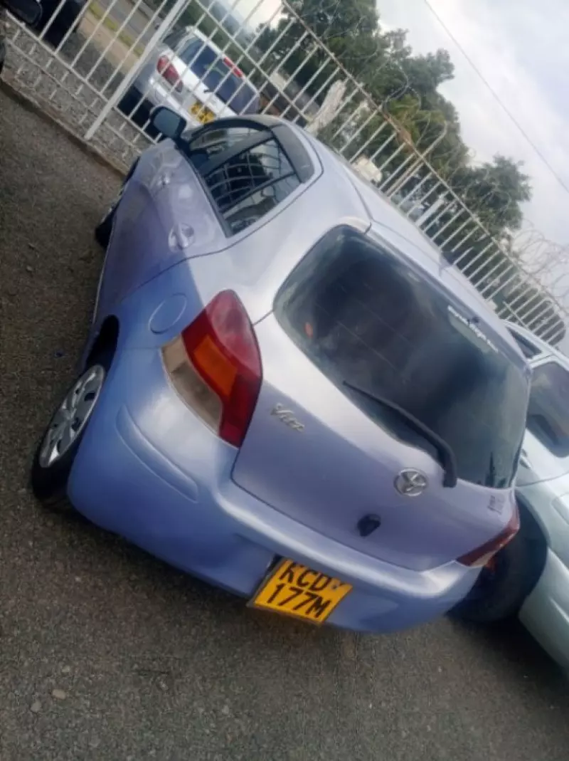 Toyota Vitz   - 2008