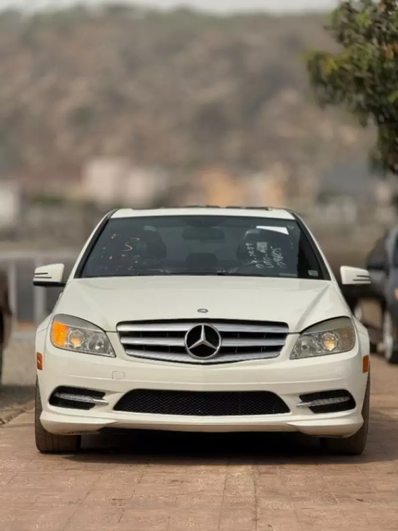 Mercedes-Benz C 300   - 2010