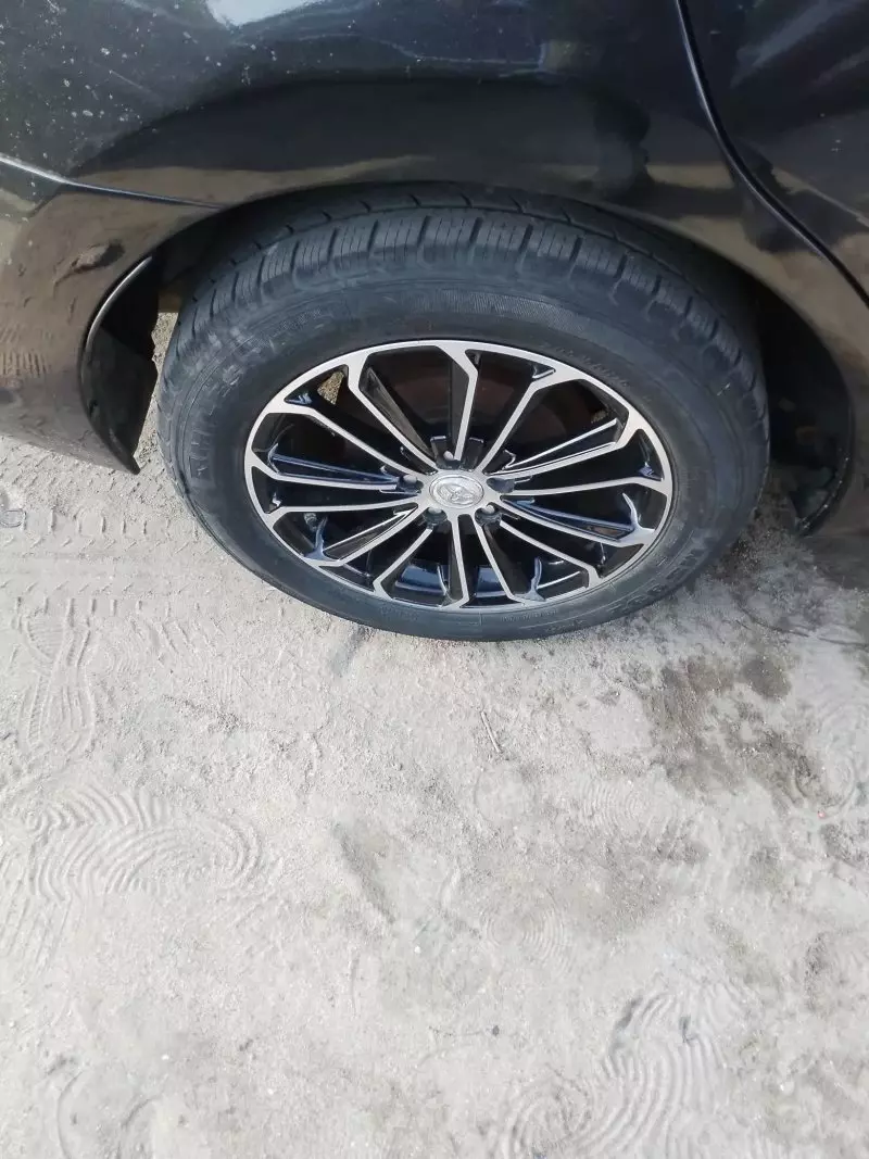 Toyota Corolla   - 2014