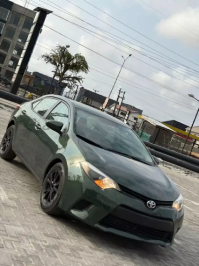 Toyota Corolla   - 2013