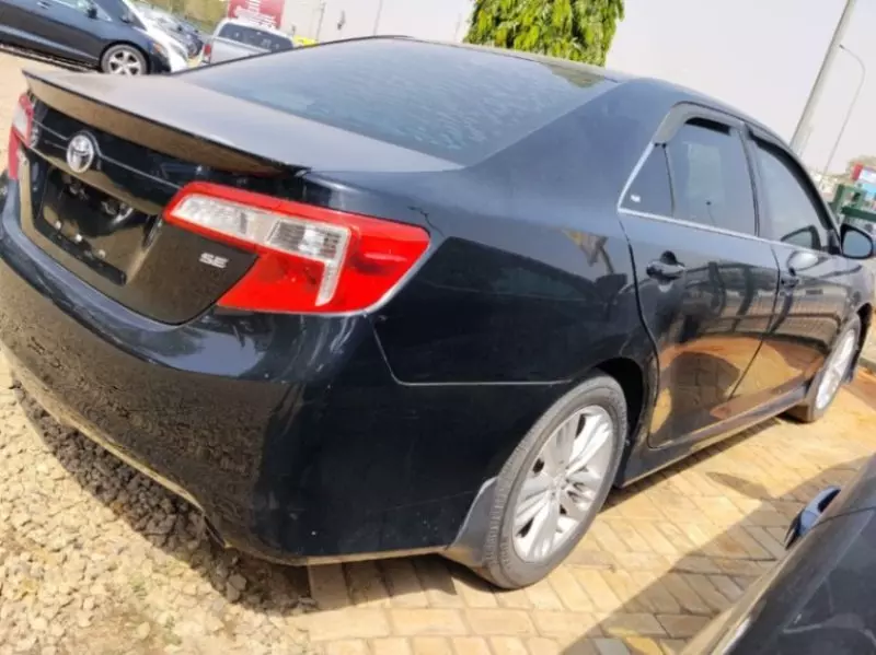 Toyota Camry   - 2012