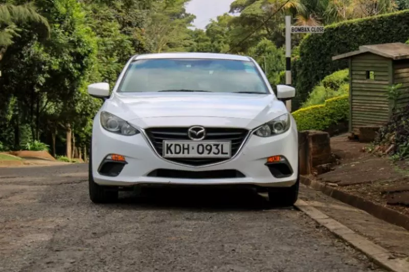 Mazda Axela    - 2015